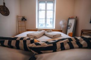 Appartements LES PETITS ROYS - Proche centre ville - Cosy : photos des chambres