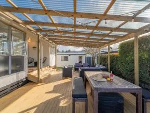 Coastal Break Bach - Whangamata Holiday Home - 泰晤士