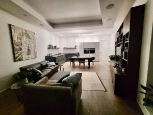 Unique Ultra Modern House