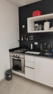 Impactante estudio a metros del Solar de la Abadia