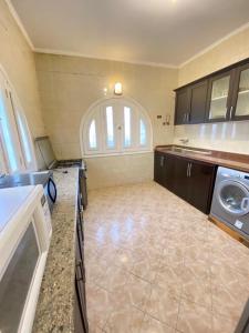 فيلا بحمام سباحة مارينا 6 الساحل الشمالي العلمين