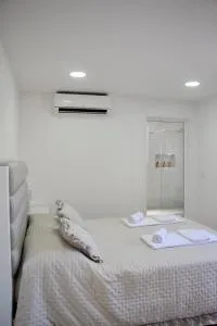 Golden Moon, Ponta do Sol - Relógio do Poiso