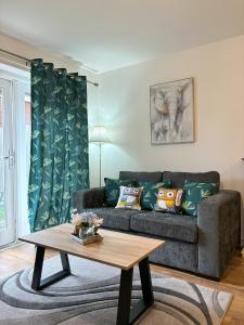 Delight Marvel-Waltham Place - Ashford