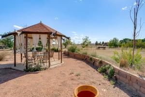 Scenic Aurora Studio on 3 Acres Easy 1-70 Access