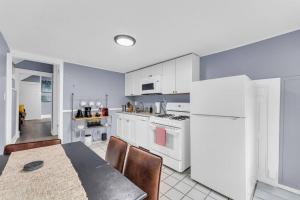 Quaint 2 Bedrooms in Historic Little Italy