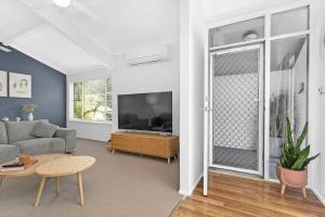 Pet friendly Seaside Family Escape, 11 Navala Ave - Air Con & Wi-Fi