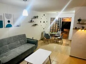 Casa B Héroes León - Comanjilla