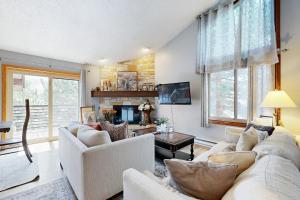 Lakeview Townhome Unit A5