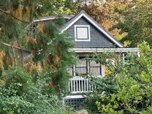 Marrowstone Cottage - Port Hadlock