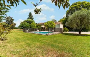 Maisons de vacances Cozy Home In Pernes Les Fontaines : photos des chambres