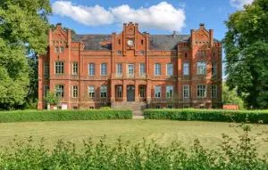 Amazing Apartment In Krakow Am See - Bossow