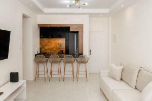 Apt Copacabana 1 quadra praia vista parcial mar