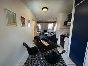 Studio à 200m des thermes avec piscine, parking et WiFi - FR-1-541-112