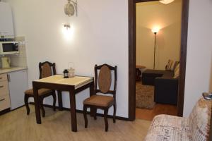 Near Citadel Apartment 2