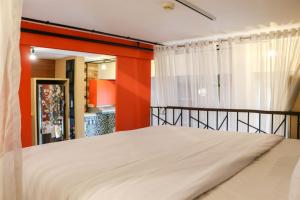 Spacious and Comfort Stay Studio at Green Bay Pluit Apartment By Travelio