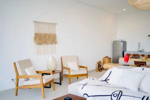 Villa Mercure - 2-bedroom Villa with private Pool & Garden