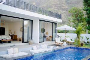 Villa Mercure - 2-bedroom Villa with private Pool & Garden