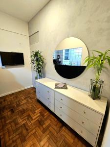 Aconchego em Copacabana, Apto lindo a 50m da praia