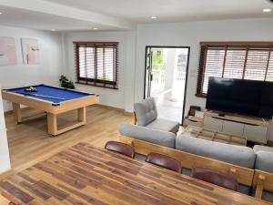 4 Bedroom Pool Villa, Cozy House, Wonnapha Beach, Bangsaen