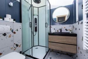 Budapest Serenity Suites - Blue