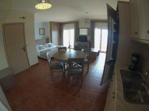 Studio Apartment with Sea View - Disability Access
