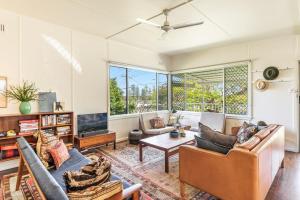 Sharon - Pet Friendly Beach Cottage in Town