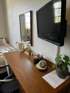 William Farrer Hotel