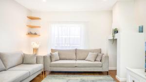 198 Escape - 200m To Waterfront