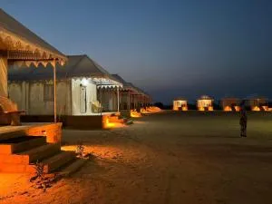 Skyland Desert Camp - Sām