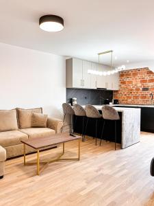 November Apartment - Newly Renovated Central Apartment near Theatre, Old Town
