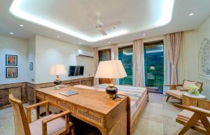 Artisav House