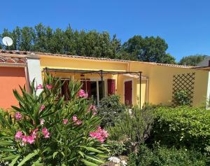 Appartements Le Petit Paradis Provencal : photos des chambres