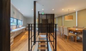 Escarpment House by H2 Life
