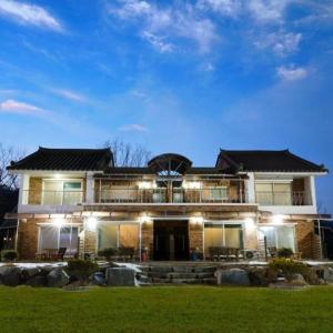 Yanggu Dandelion Pension