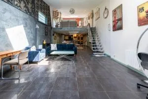 Le Loft Majestueux - Loft de 250 m² avec parking - 蒙莫朗西