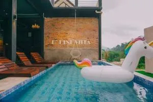 D Pine Villa - 武吉丁宜