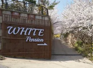 Whity pension - Yongyu-ri