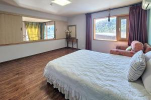 Yangpyeong the Haemil Pension Group, MT, Workshop