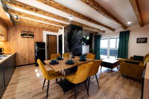 Bieszczadzkie Tarasy - Domki z Jacuzzi na wyłaczność