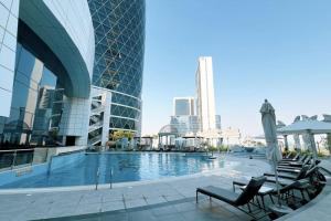 DIFC Luxury 1-Bed Apt with Stunning City Views