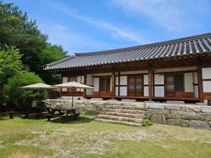 Hamyang Namgye Ilodang Hanok Stay - Hamyang