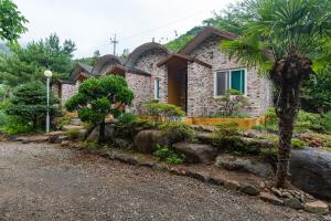 Gwangyang Sukhee's Hwangto Pension