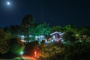 Taean Anmyeondo Geuttaegeu Pension - Hotel 3 stelle a Taean