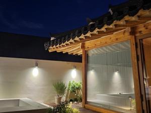 Gyeongju Onsaemi Hanok