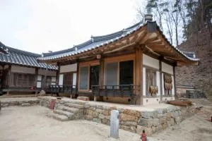 Sujoldang Hanok Guesthouse - Yeongju