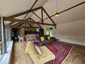 The Old Stables - Self Contained Cottage - Hot Tub and Pool