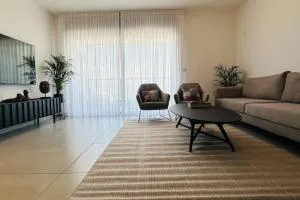 דירה מעוצבת בקריית אונו - 佩塔提克瓦