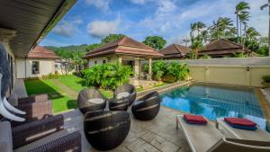 Garden bungalows 4br with private pool