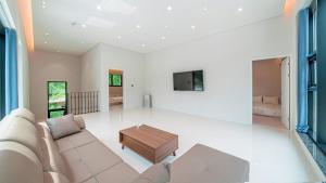 Gapyeong Tinkerbell Kids Pool Villa