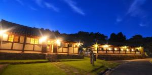 Seocheon Munmun Traditional Hotel